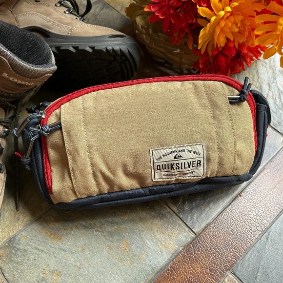 Quiksilver Handbags - QUIKSILVER FLANK WAIST PACK (NEW)